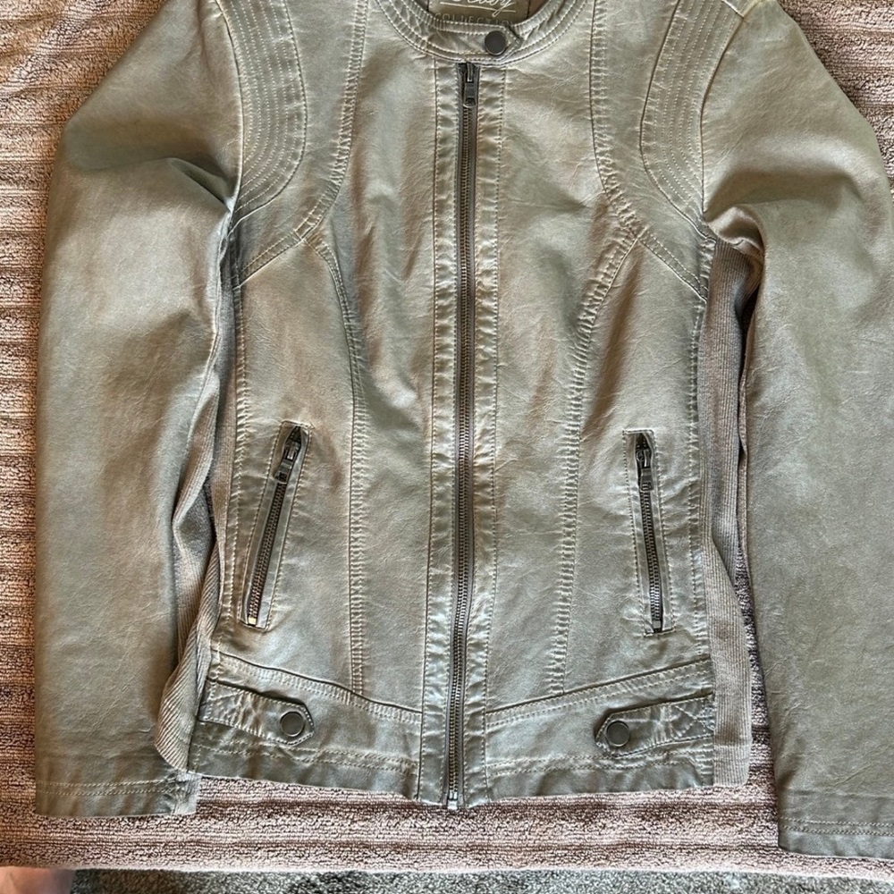 Sebby Olive Green Leather Jacket - Picture 2 of 5